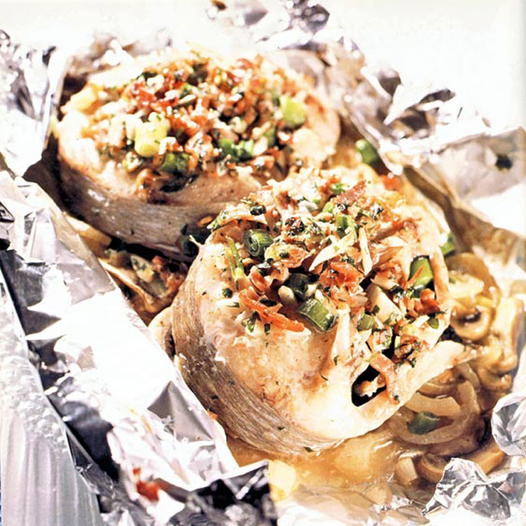 Merluza en papillote con jamón serrano