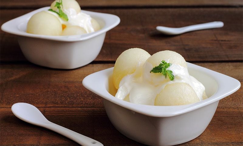 Bolitas de melón con yogur