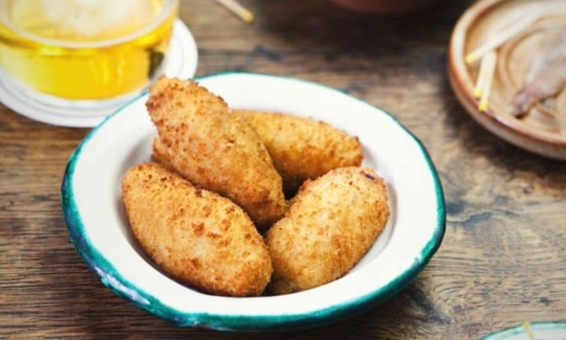 Croquetas de patata y bacalao