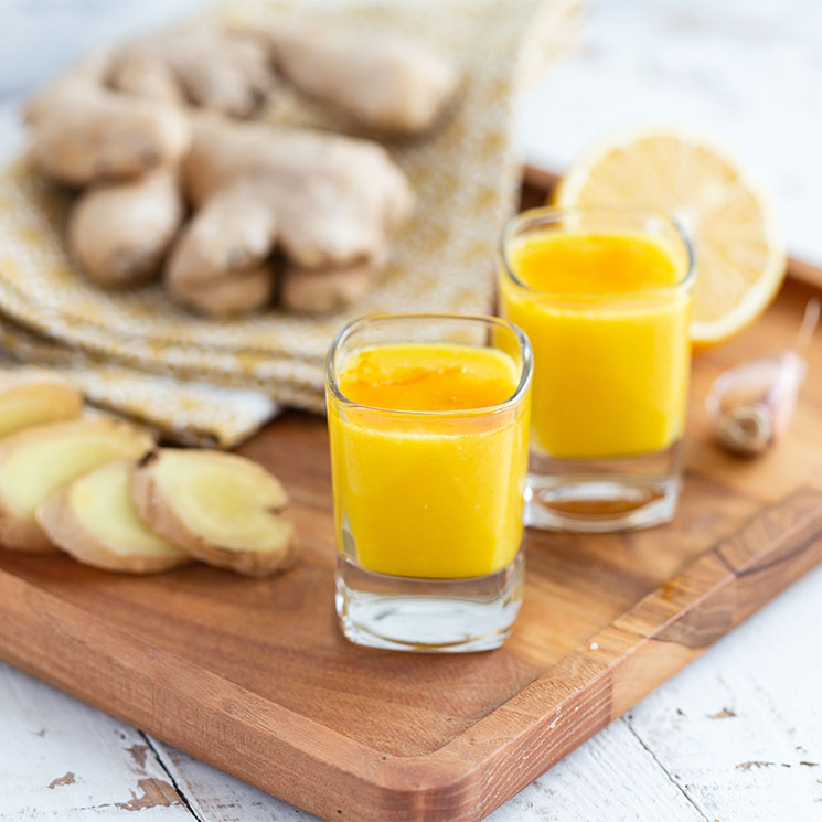 'Shot' de limón y jengibre 'Shot' de limón y jengibre