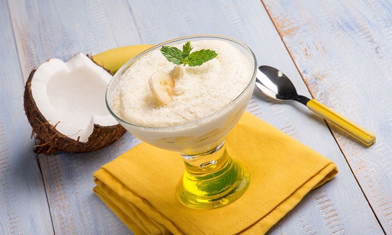 Mousse De Plátano Coco Y Chocolate Blanco<script async src=