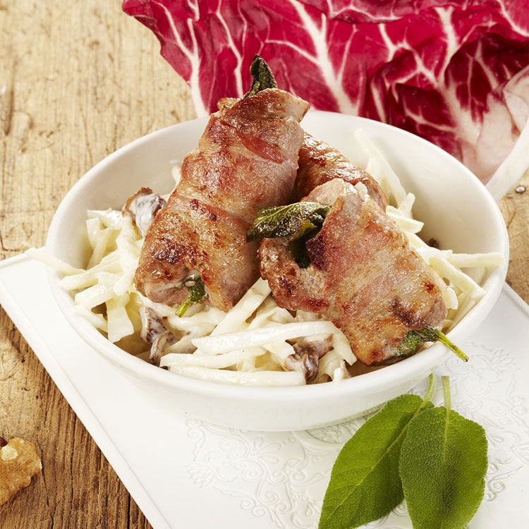 'Saltimbocca' de jabalí con ensalada de apionabo y manzana 'Saltimbocca' de jabalí con ensalada de apionabo y manzana