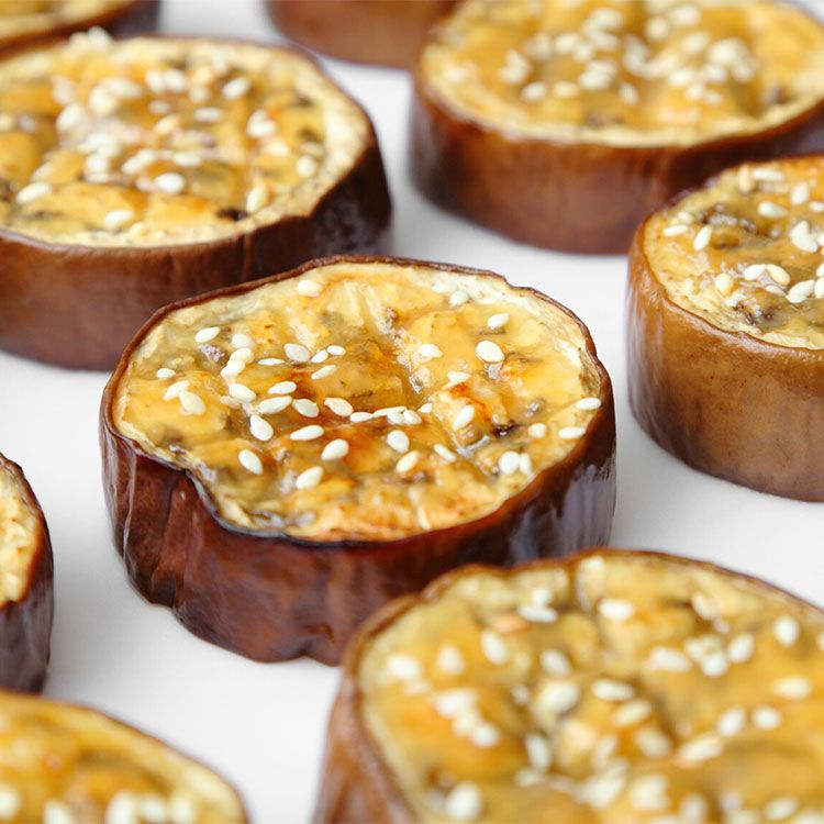Berenjenas con salsa de miso y sésamo Berenjenas con salsa de miso y sésamo