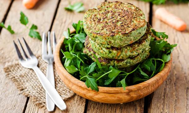 Hamburguesa vegana de brócoli, zanahoria y espinacas Hamburguesa vegana de brócoli, zanahoria y espinacas