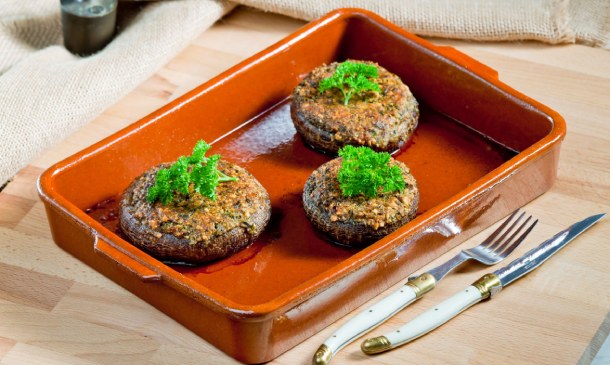 Hamburguesa de champiñones asados con jarabe de arce Hamburguesa de champiñones asados con jarabe de arce