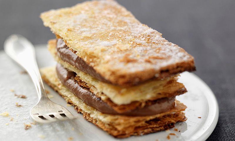 Milhojas de café y chocolate negro