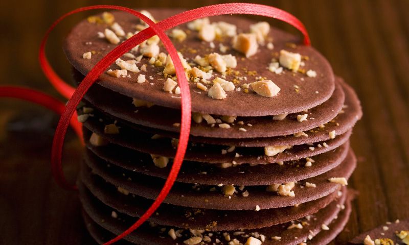 Galletas finas de cacahuete y chocolate al curry
