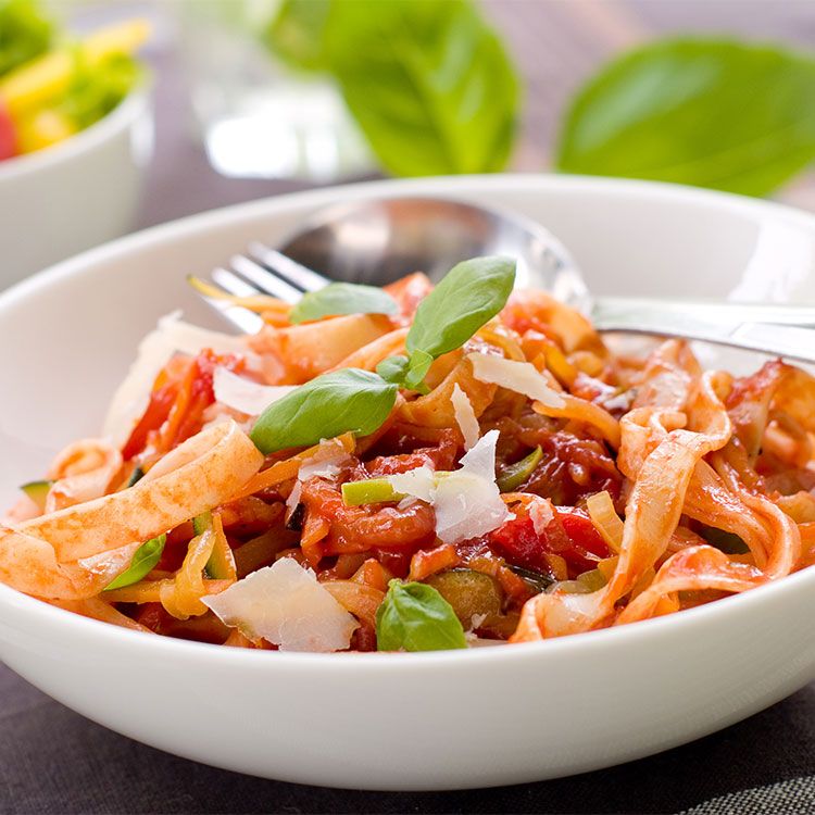 Tallarines sin gluten con verduras Tallarines sin gluten con verduras
