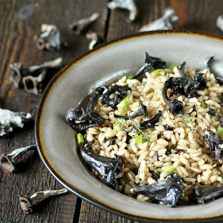 'Risotto' con setas trompeta de la muerte