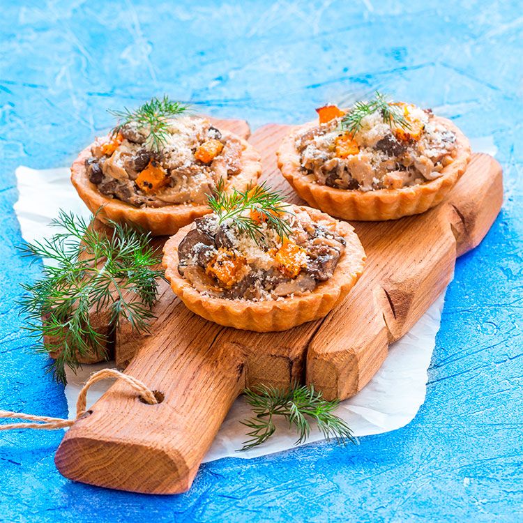 Tartaletas de setas pie azul con verduras