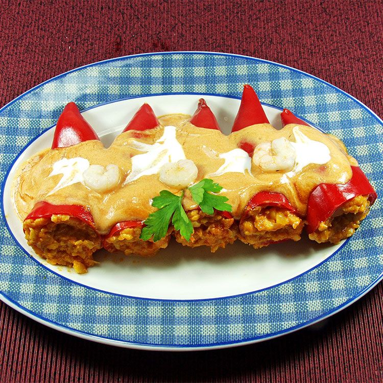 Pimientos del piquillo rellenos de atún y gambas
