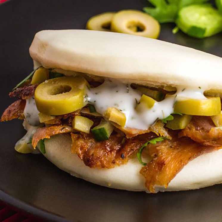 'Bao' relleno de aceitunas con carne