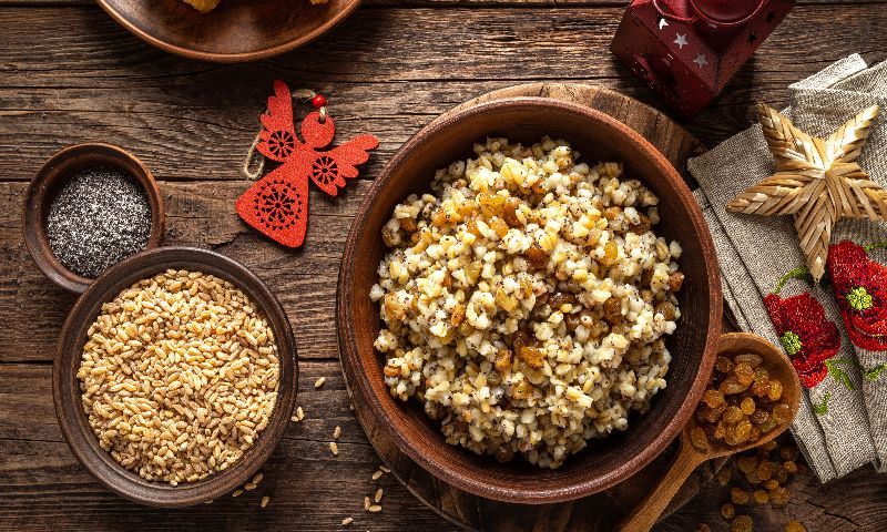 'Porridge' vegano de cebada y uvas pasas