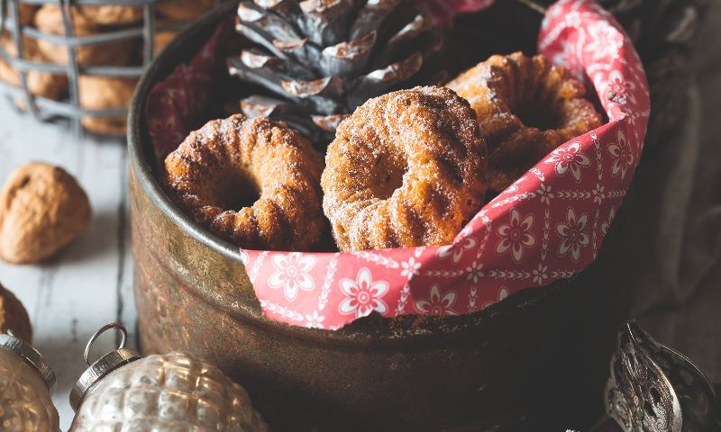 Mini 'bundt cakes' de arándanos y nueces