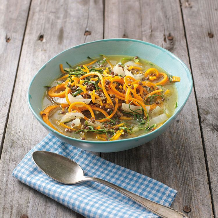 Sopa de calabaza con jengibre, lentejas y acelgas
