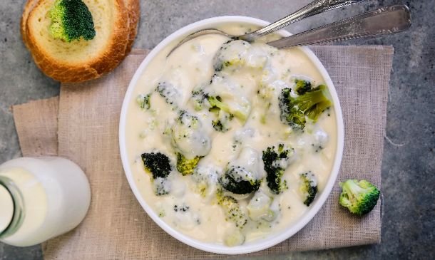 Brócoli con bechamel Brócoli con bechamel