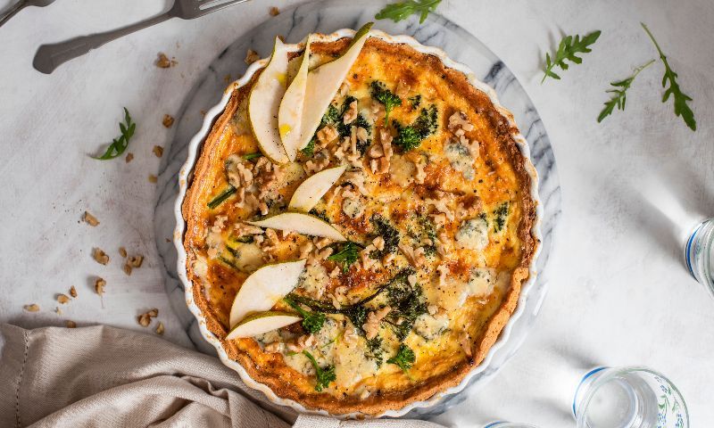 'Quiche' de queso azul con brócoli, pera y nueces