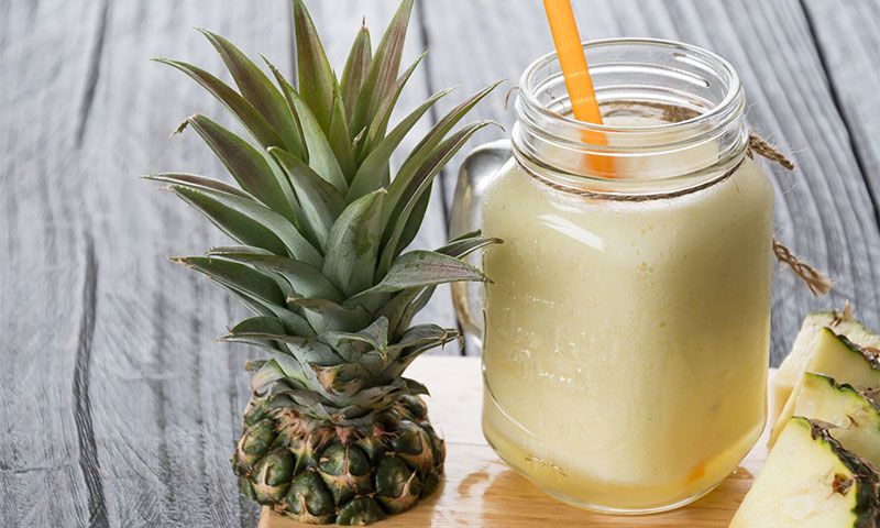 'Smoothie' de piña y té blanco