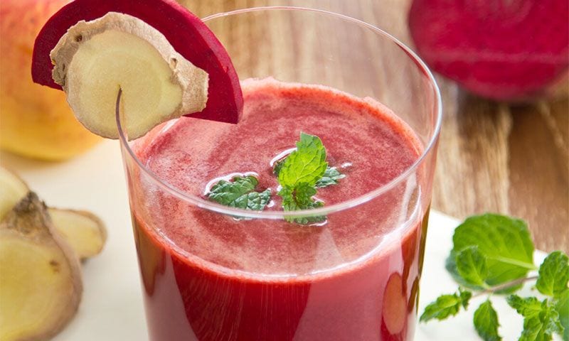 'Smoothie' de remolacha, manzana y jengibre