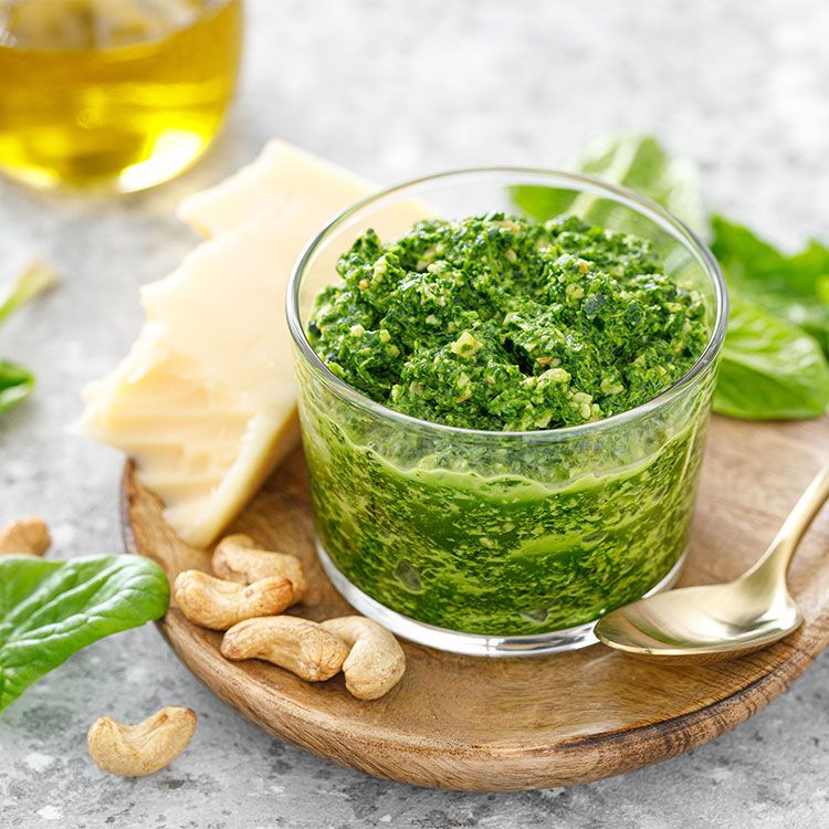 Pesto de anacardos, espinacas y parmesano Pesto de anacardos, espinacas y parmesano
