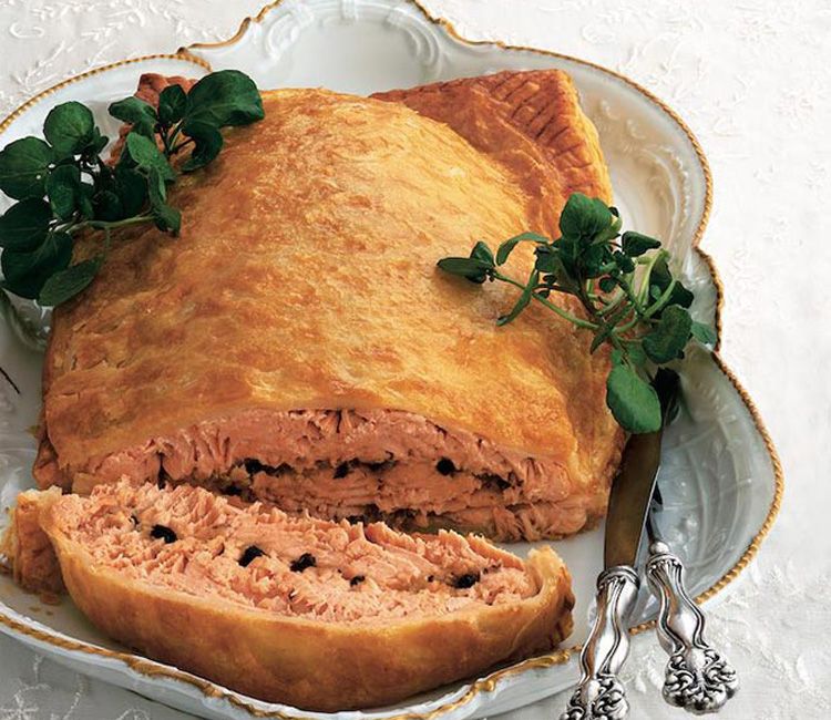 Hojaldre de salmón con pasas