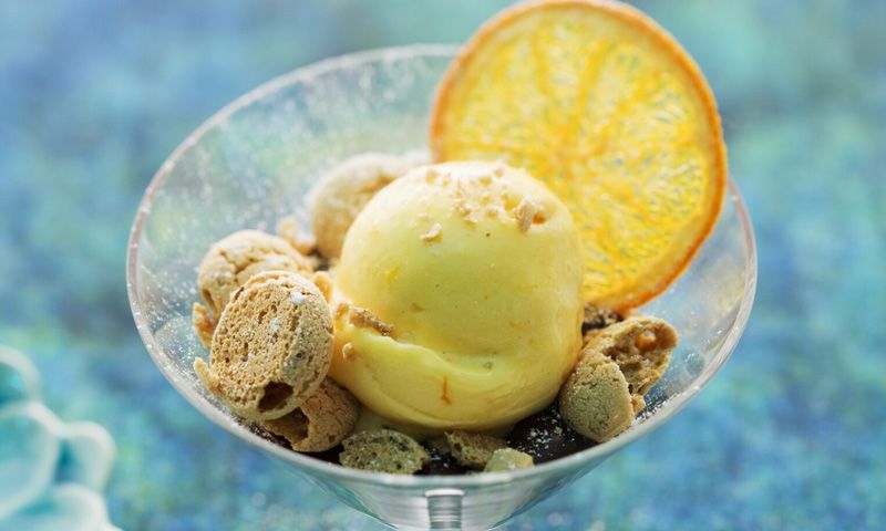 Helado de naranja y azafrán
