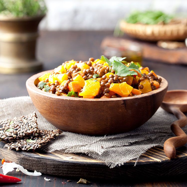 Curry de lentejas con calabaza y zanahoria asadas Curry de lentejas con calabaza y zanahoria asadas