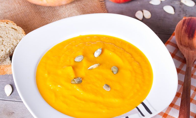 Crema de calabaza al curry con pipas