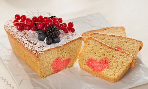 Bizcocho con corazón de San Valentín Bizcocho con corazón de San Valentín
