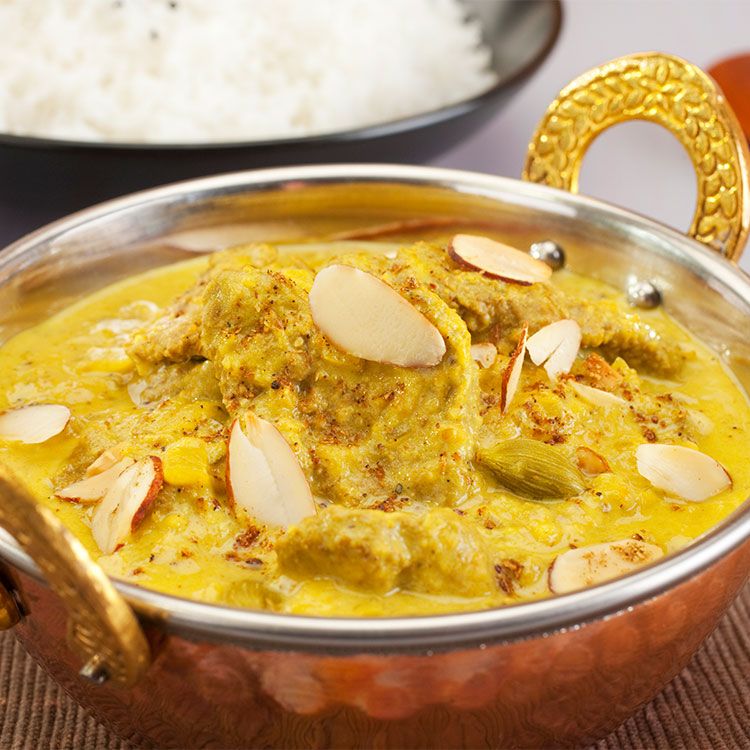 Cordero al curry con almendras Cordero al curry con almendras