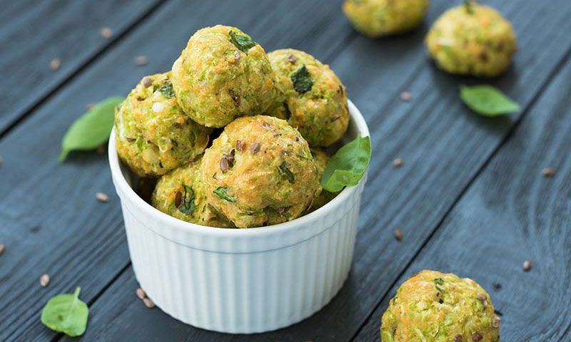 Croquetas de calabacín (Kolokithokeftedes)