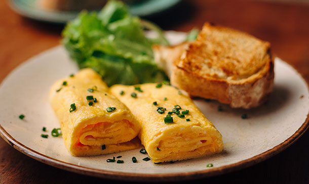 Así se hace la tortilla francesa más esponjosa Así se hace la tortilla francesa más esponjosa