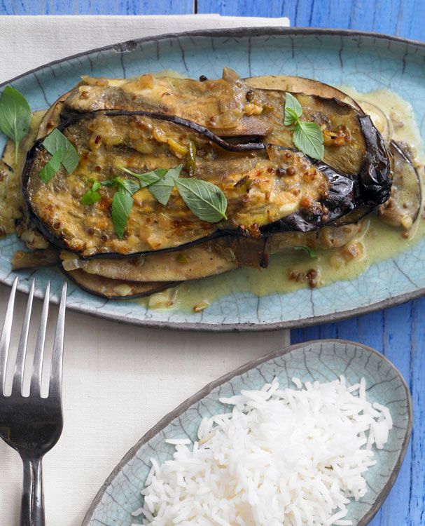 Curry de berenjena y leche de coco con arroz basmati Curry de berenjena y leche de coco con arroz basmati