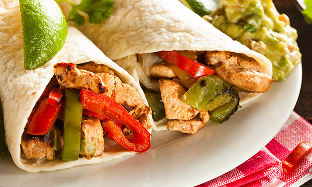 Fajitas de pollo y verduras salteadas (Chicken fajitas) Fajitas de pollo y verduras salteadas (Chicken fajitas)