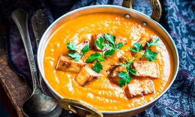 Curry 'tikka masala' con tofu asado