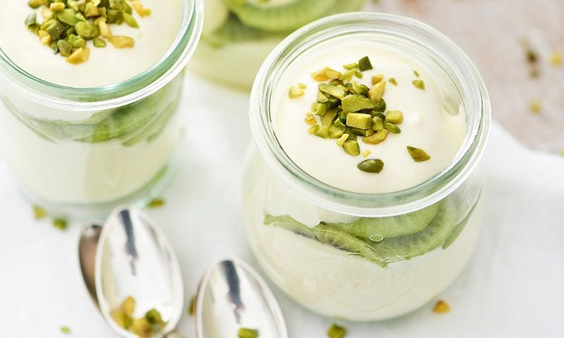 Crema de mascarpone con pistachos y kiwi