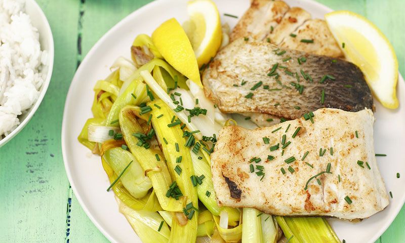 Rodaballo con puerros asados