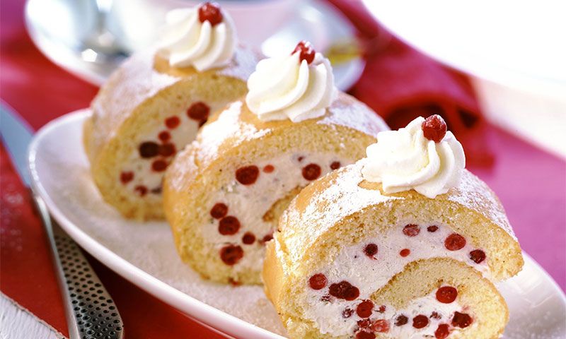 Brazo gitano relleno de mousse de grosellas