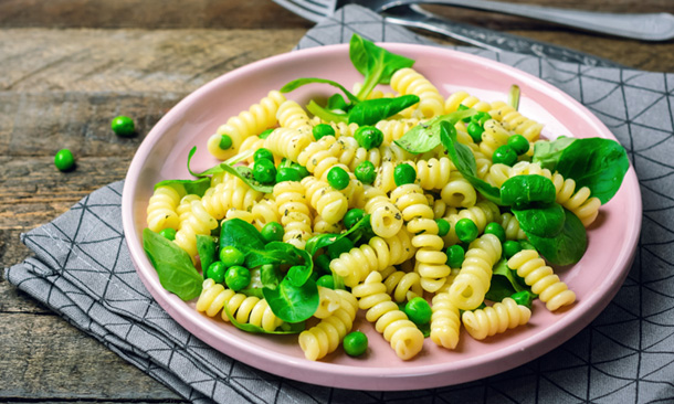 Ensalada de pasta con guisantes frescos Ensalada de pasta con guisantes frescos