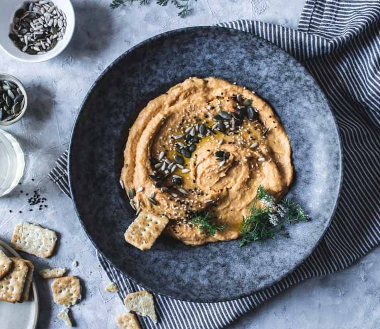Humus de zanahoria con pipas de girasol Humus de zanahoria con pipas de girasol