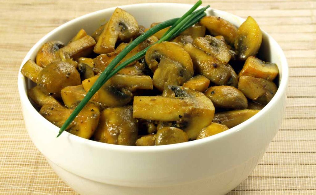 Champiñones con cebollino y salsa de soja