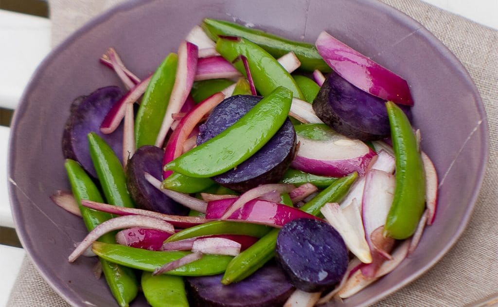 Ensalada de judías verdes y patata morada