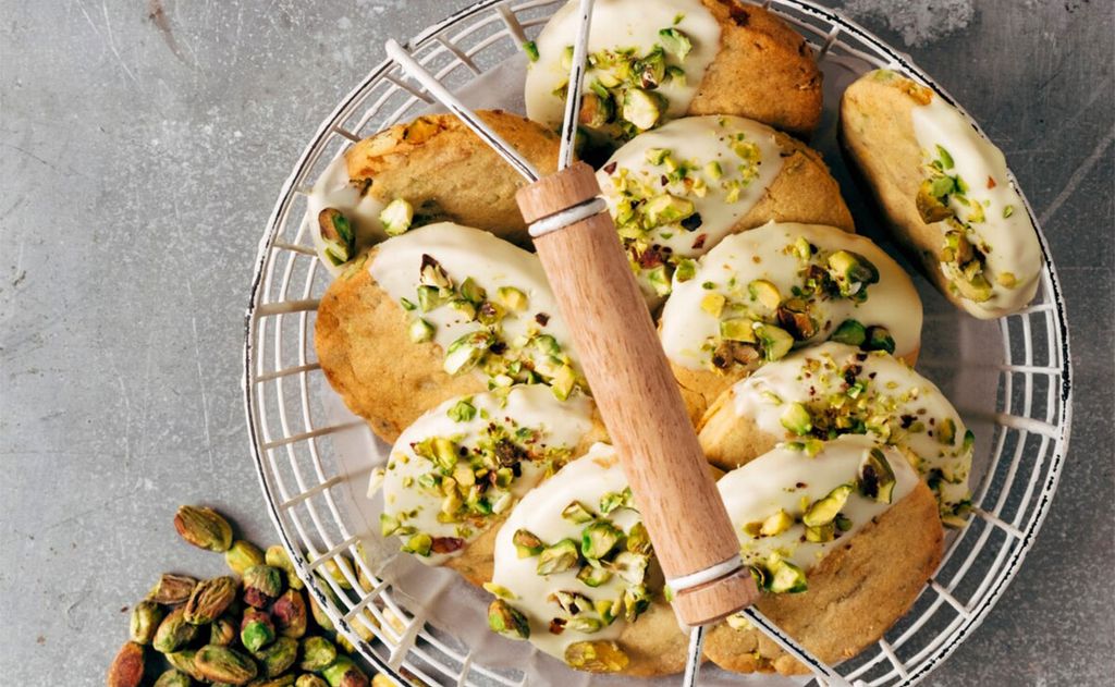 Cookies con chocolate blanco con pistachos
