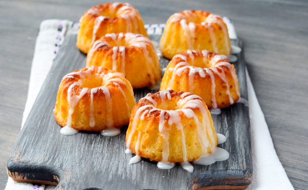 Mini 'bundt cakes' de almendras Mini 'bundt cakes' de almendras