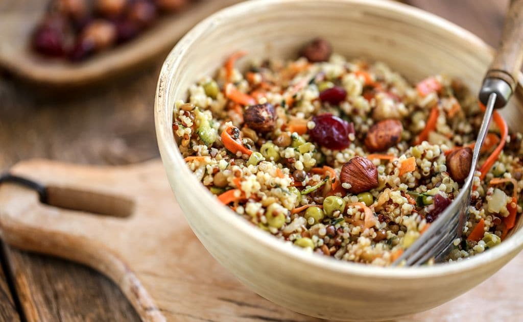 Ensalada de quinoa y avellanas