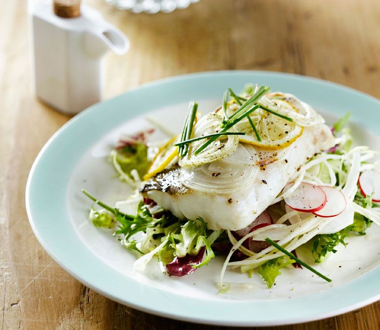 Bacalao al vapor con ensalada de rábano y nabo Bacalao al vapor con ensalada de rábano y nabo