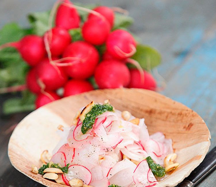 'Carpaccio' de rábanos con pesto de rúcula 'Carpaccio' de rábanos con pesto de rúcula