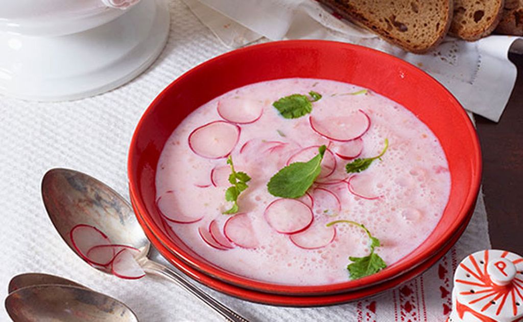 Sopa ligera de rábanos