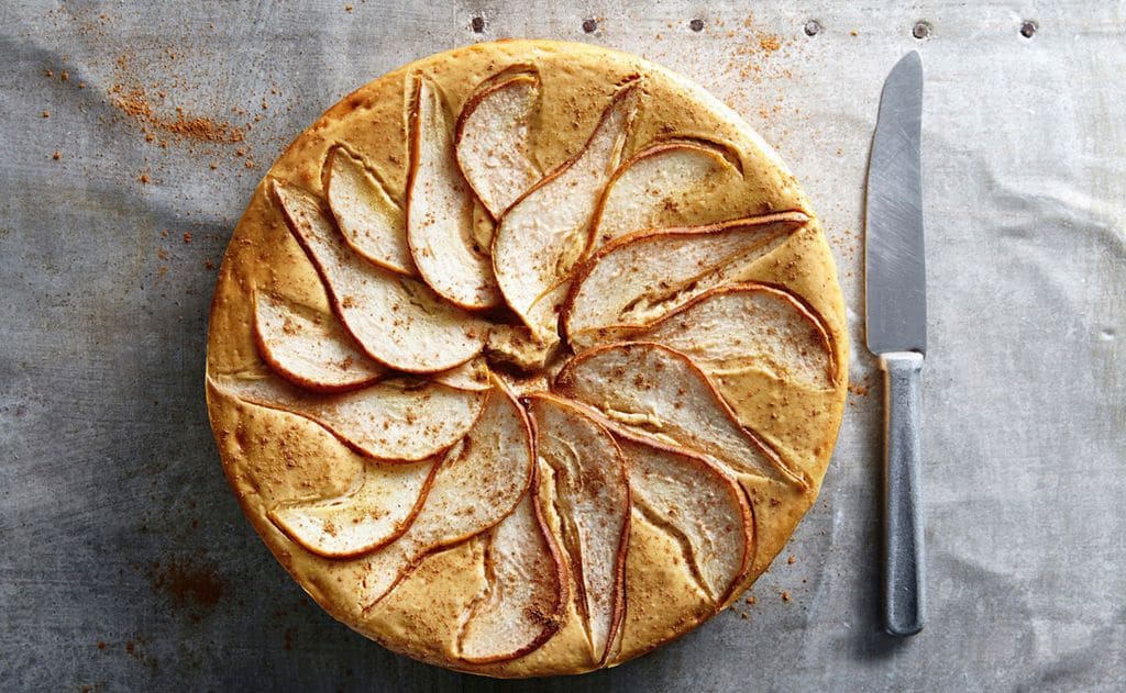 Tarta de ricotta, pera y panela
