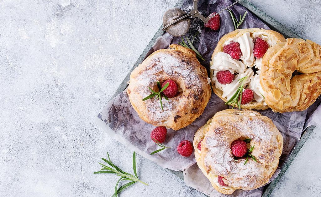'Paris brest' relleno de nata y frambuesas
